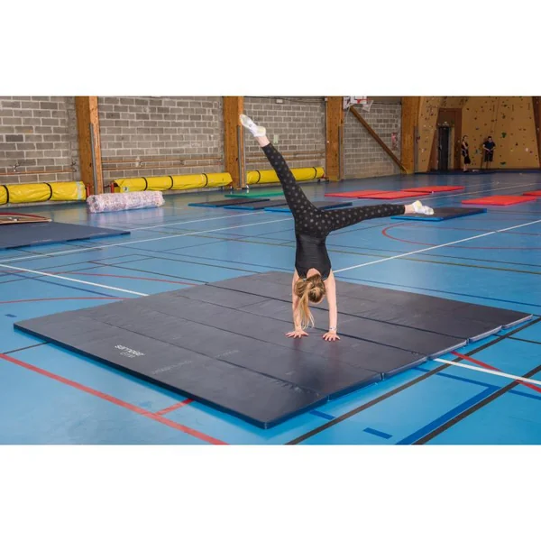 Aire d'évolution gymnastique 600x600x4 cm Sarneige