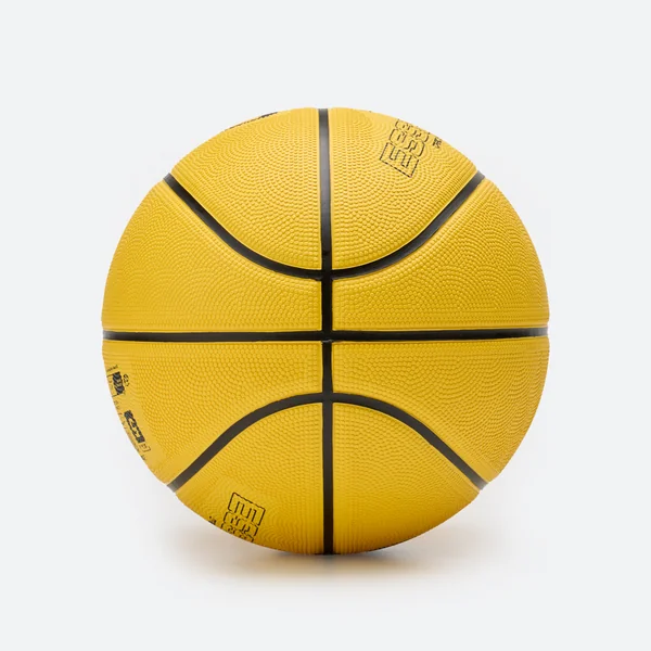 Ballon de basketball taille 5 - ESSENTIAL R100 jaune