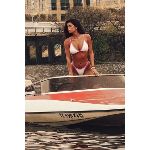 Bikini blanc plongeant