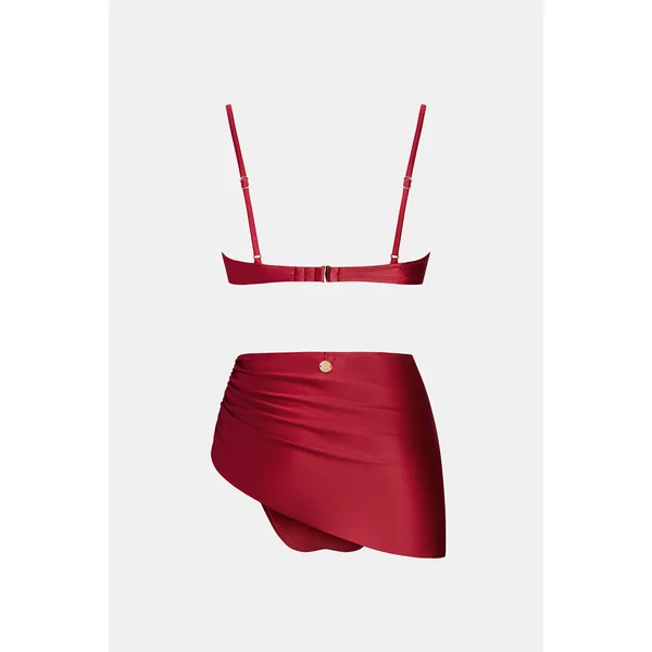 Bikini cerise avec paréo