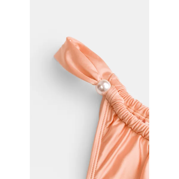 Bikini col cœur et bas taille basse jambe ultra échancrée