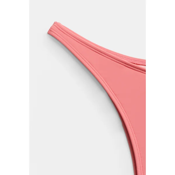 Bikini corail col cœur