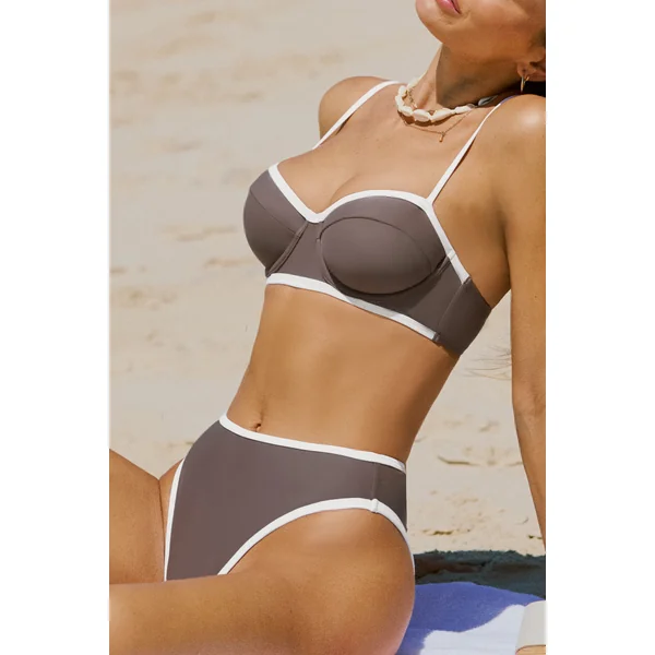 Bikini gris col cœur et bas échancré