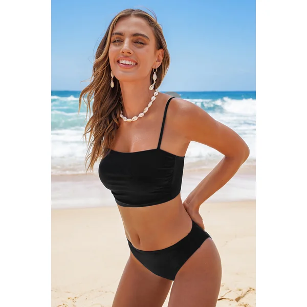 Bikini noir col carré et bas taille moyenne