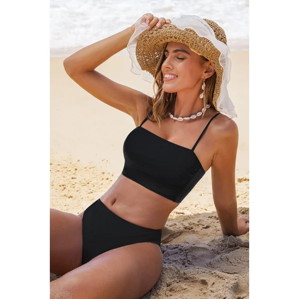 Bikini noir col carré et bas taille moyenne
