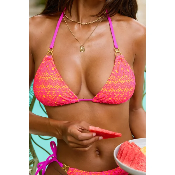 Bikini rose bretelles licou et bas jambe standard