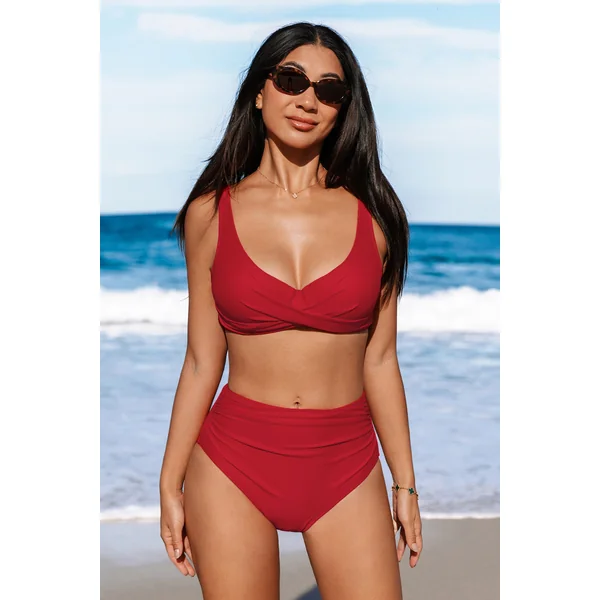Bikini rouge bonnets moulés
