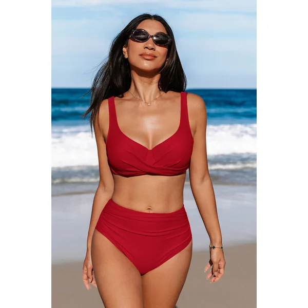 Bikini rouge bonnets moulés