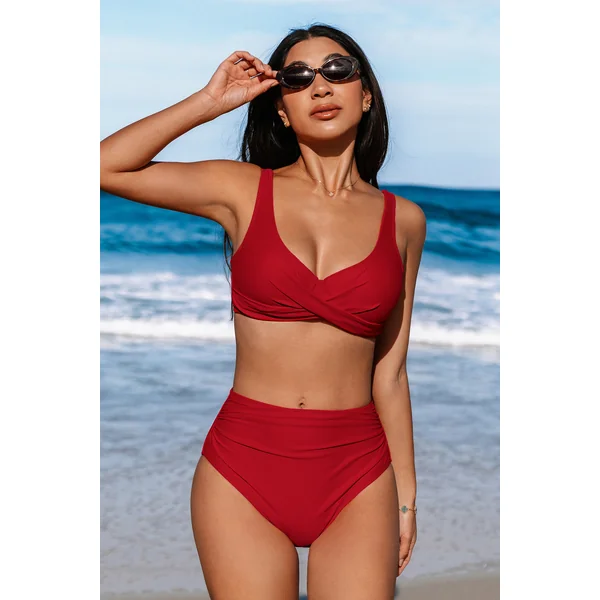 Bikini rouge bonnets moulés