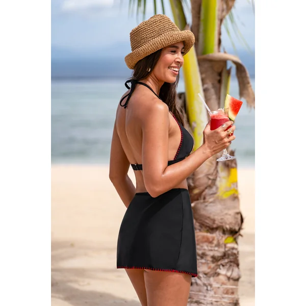 Bikini trois pièces noir bretelles ajustables avec paréo