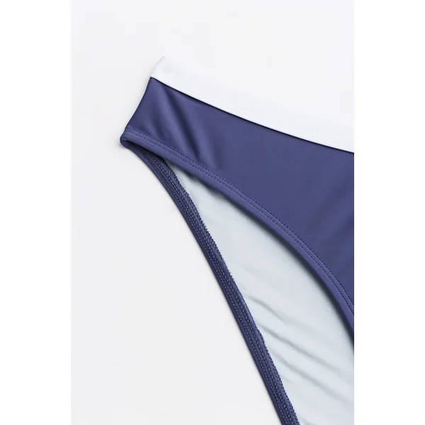 Bikini à dos sportif et hipster à bande