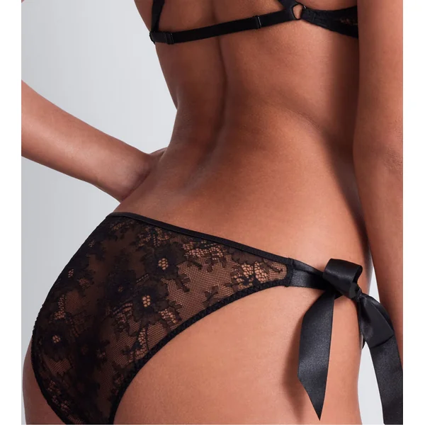 Boîte à Désir Ensemble soutien gorge triangle + slip mini coeur Lace Insomnia Noir