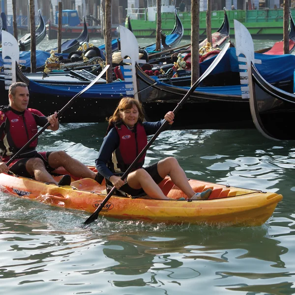 Canoë kayak rigide ocean quatro 4 places (2 adultes + 2 enfants) rotomod