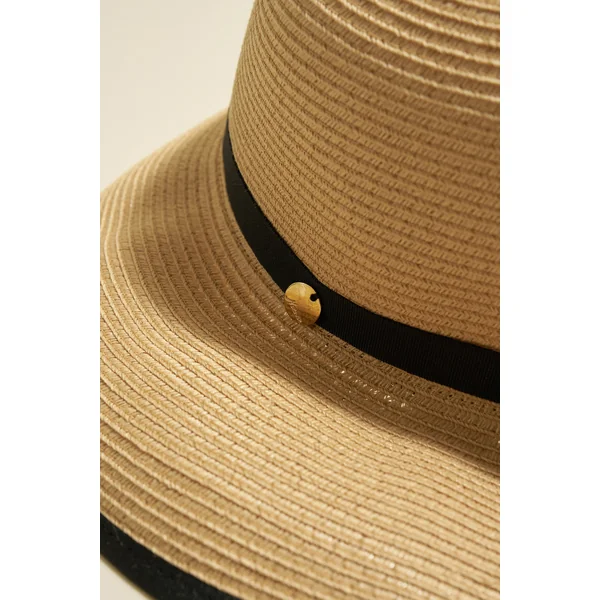Chapeau de paille avec calotte arrondie