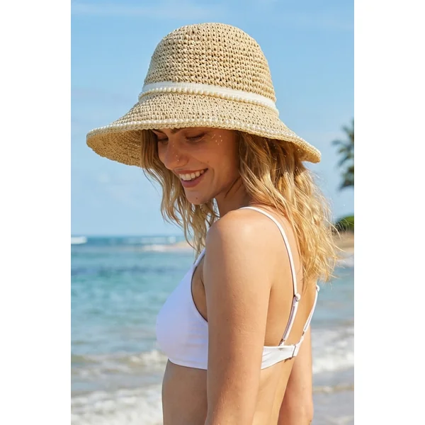 Chapeau de paille forme bob