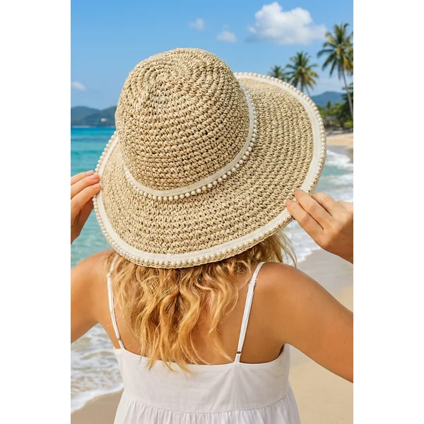 Chapeau de paille forme bob