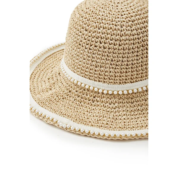 Chapeau de paille forme bob