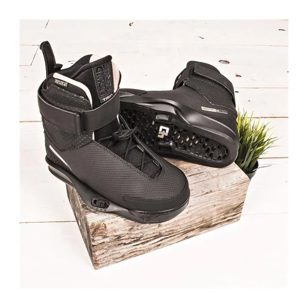 Chausses Wakeboard TREK 4D Liquid Force US 8-9 pour wakepark et freestyle