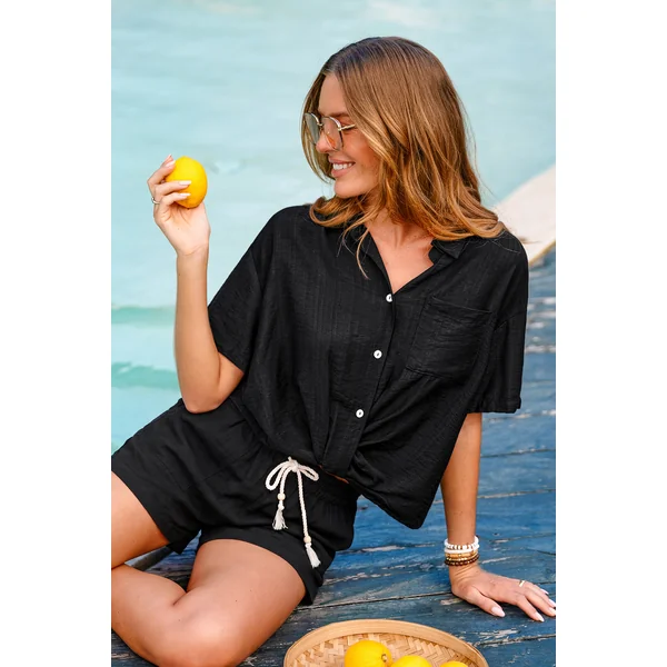 Chemise de plage noire col chemise manches courtes