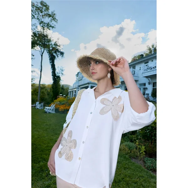 Frank Lyman Design - Chemise à manches 3/4 avec motifs fleurs dorées Blanc cassé Medium
