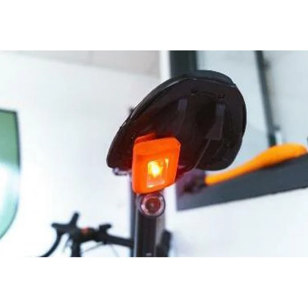 Lampe CLIP LIGHT magnétique et rechargeable