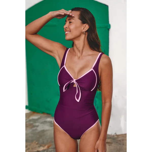 Maillot de bain une pièce violet à col scoop