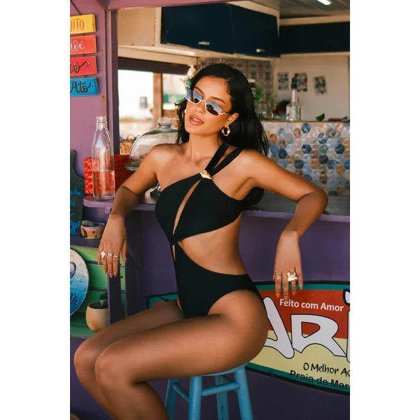 Monokini noir col asymétrique bas échancré