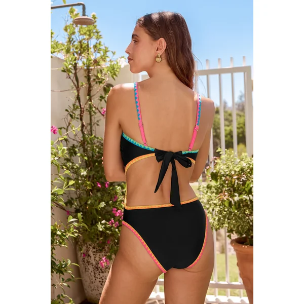 Monokini noir col carré et bas jambe standard