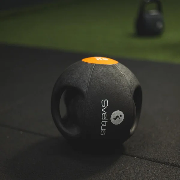 Médecine Ball avec poignées 4 Kg Sveltus