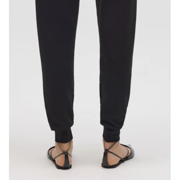 Pantalon de jogging noir pour femme resserré aux chevilles