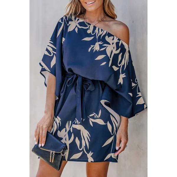 Robe avec ceinture à une épaule et à imprimé feuilles