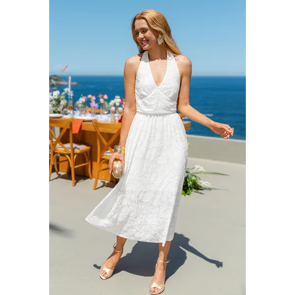 Robe blanche col plongeant