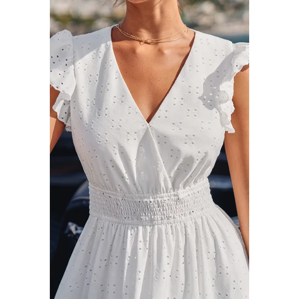 Robe blanche col surplis garniture à volants
