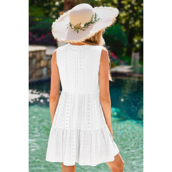 Robe courte blanche à l’allure romantique