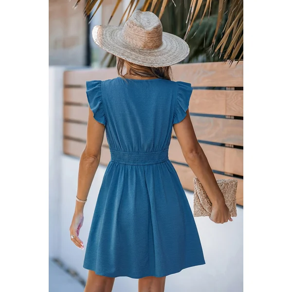 Robe courte bleue manches flottantes
