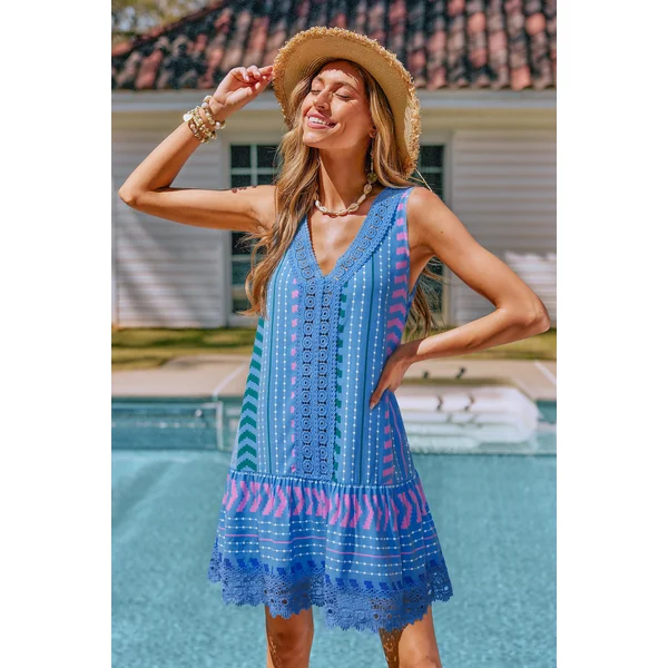 Robe courte cover up de plage géométrique au style moderne