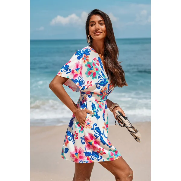 Robe courte fleurie pour toutes les occasions
