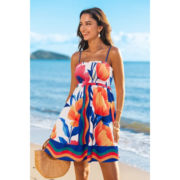 Robe courte fleurie smockée