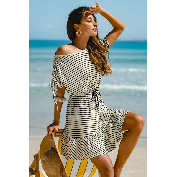 Robe courte rayée estivale