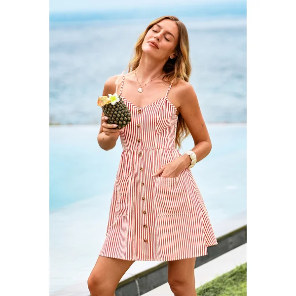 Robe courte rayée style dynamique