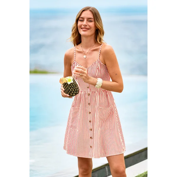 Robe courte rayée style dynamique