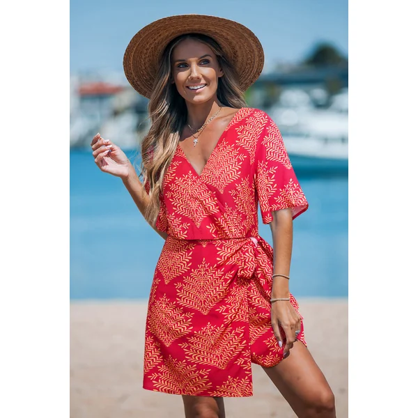 Robe courte rouge manches courtes