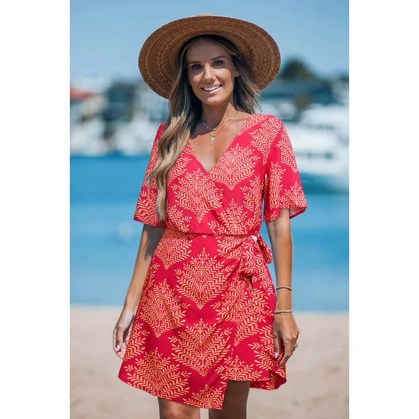 Robe courte rouge manches courtes