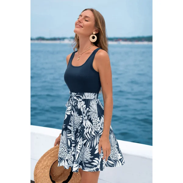 Robe courte tropicale sans manches nouer à la taille