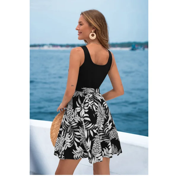 Robe courte tropicale tissée col carré sans manches
