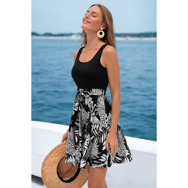 Robe courte tropicale tissée col carré sans manches