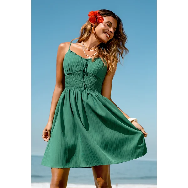 Robe courte verte smockée