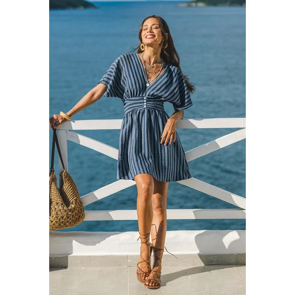 Robe courte à rayures à col V