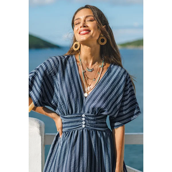 Robe courte à rayures à col V