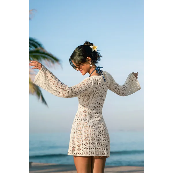 Robe cover up courte keyhole